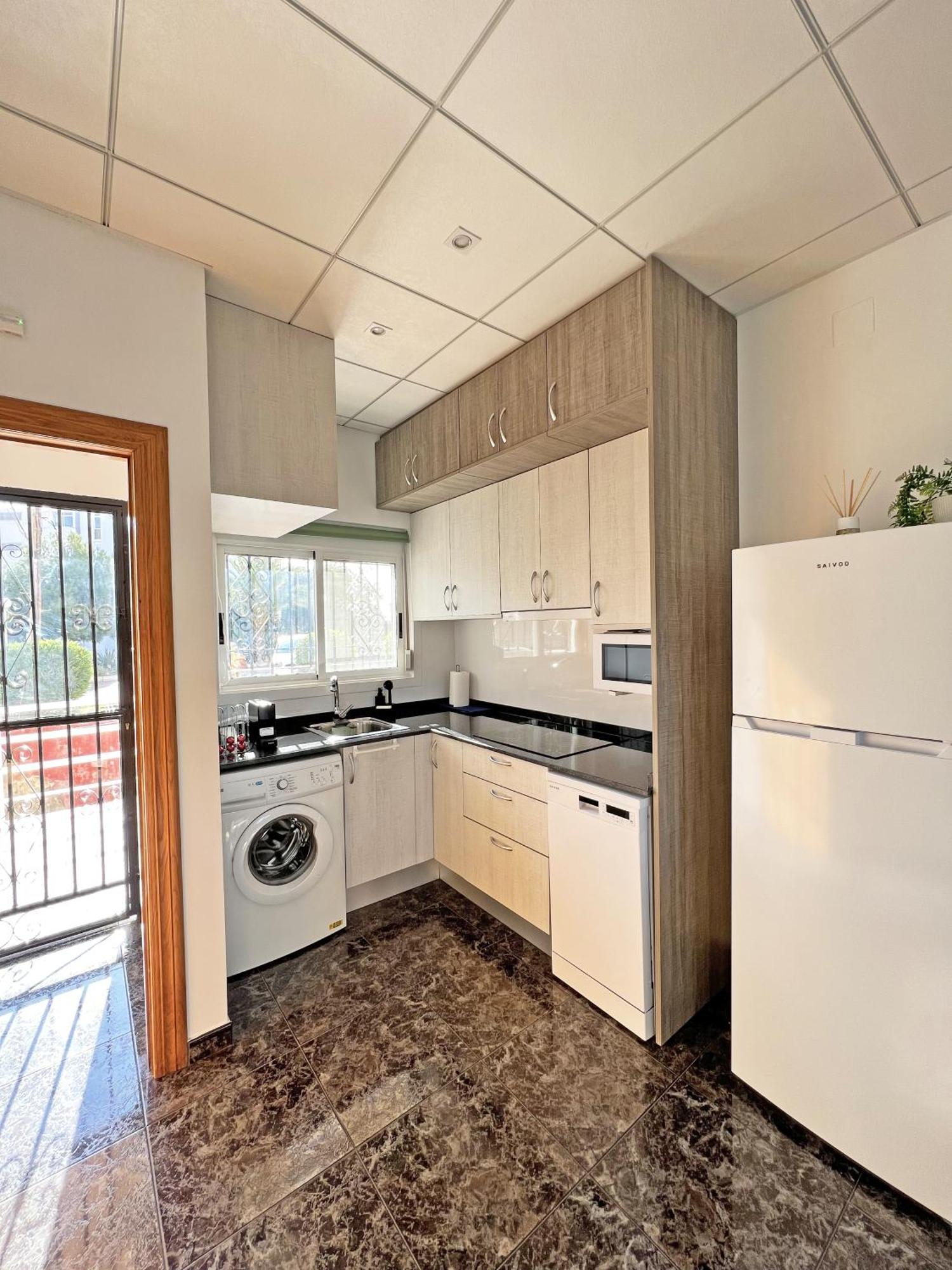 Apartament A 100 Metros De La Playa. Parking Gratuito Privado Alicante Zewnętrze zdjęcie